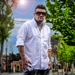 Thomas Argouin en découverte sur LRdR avec le titre Les jambes en l'air