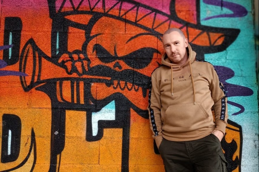 Stranger (Your Love) le nouveau Adrian sur LRdR