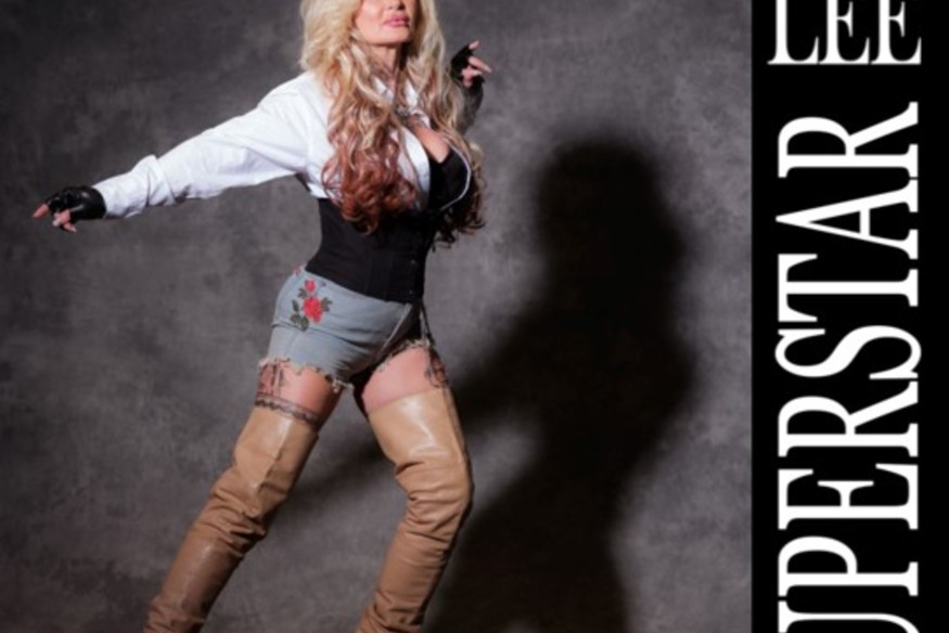 Caro Lee en découverte sur LRdR avec Superstar